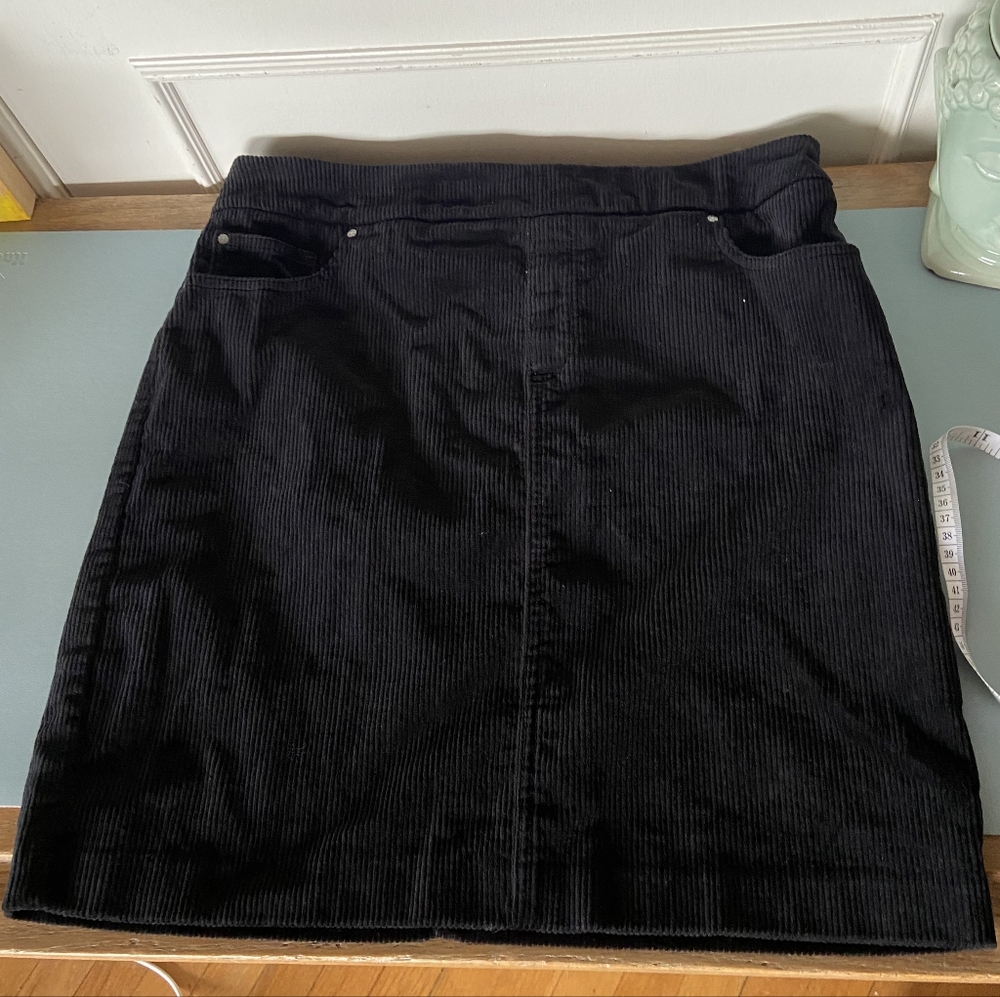 S.C. & Co Cordoury Skirt Black Mini - size 12